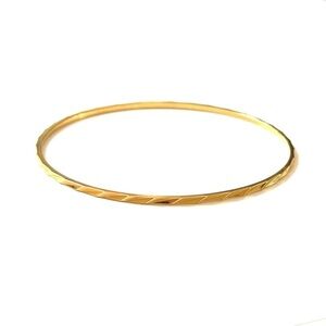 🔴 5 for $10 ONE Gold Tone Dangle Bracelet